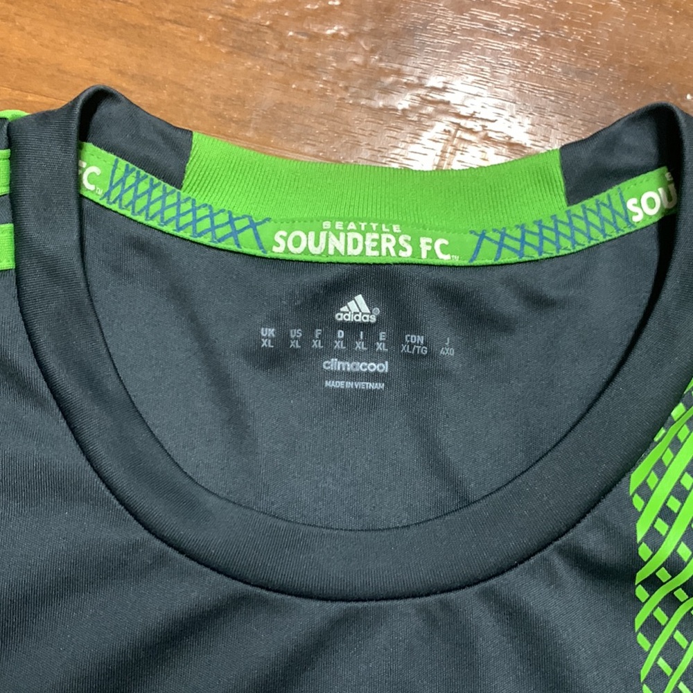 Seattle Sounders FC Soccer Jersey - Picture 2 of 8